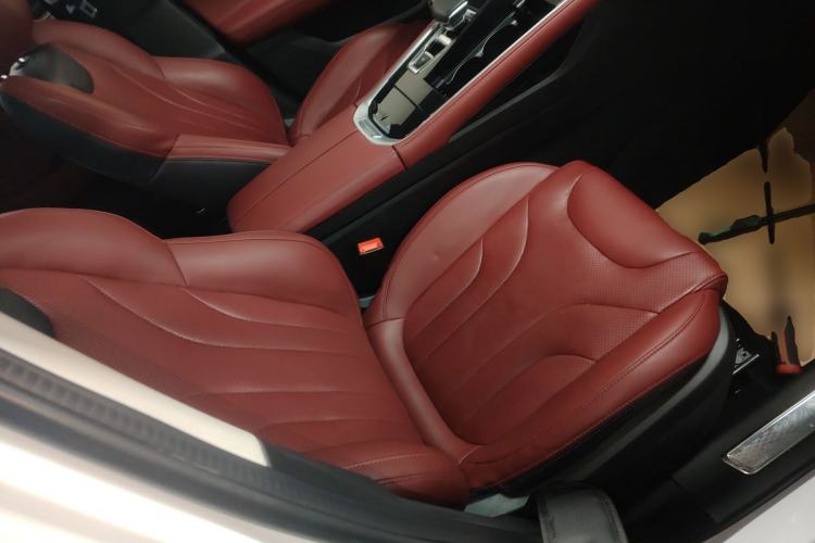 Used Changan CS85 COUPE 2023 1.5T DCT Luxury Version
