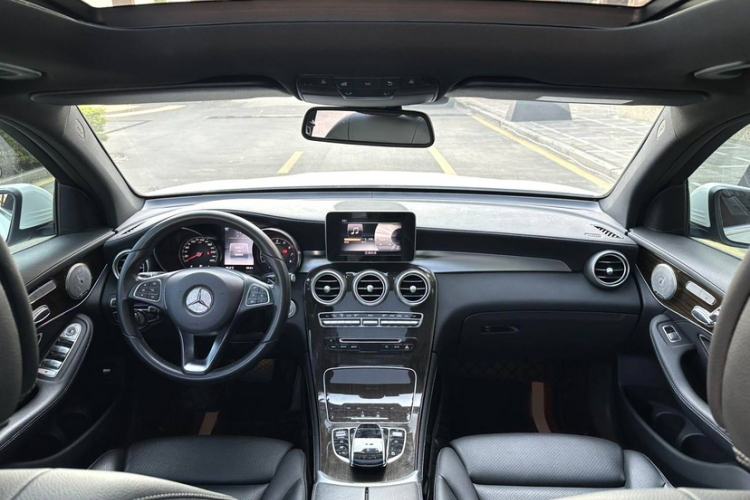 Used Mercedes-Benz GLC 2017 GLC 260 4MATIC Dynamic Edition
