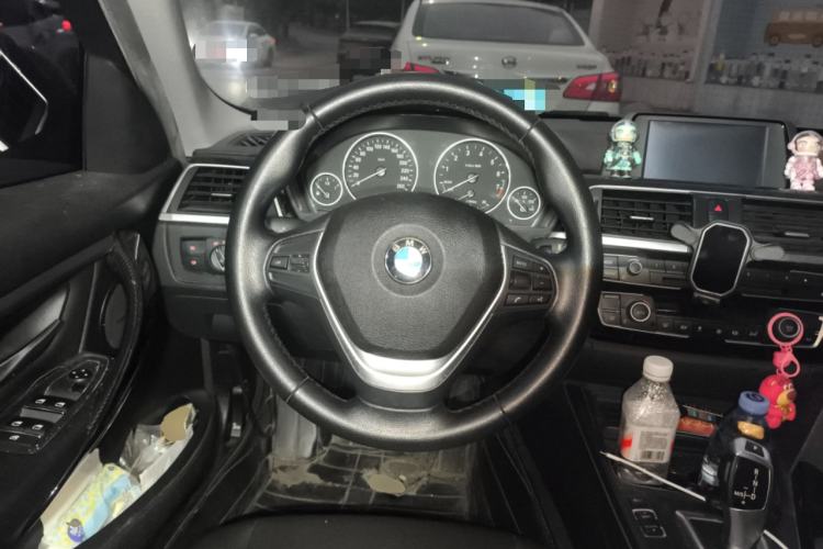 Used BMW 3 Series 2016 320Li Ambition Model
