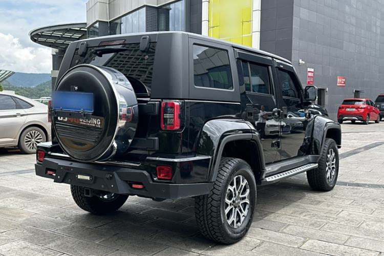 Used Beijing Auto BJ40 2023 2.0T Automatic Four-Wheel Drive Urban Hunter Edition Chivalrous Type
