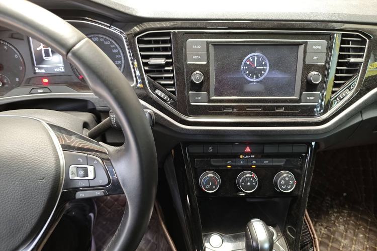 Used Volkswagen T-ROC 2018 280TSI DSG Two-Wheel-Drive Comfort Version China V Standard
