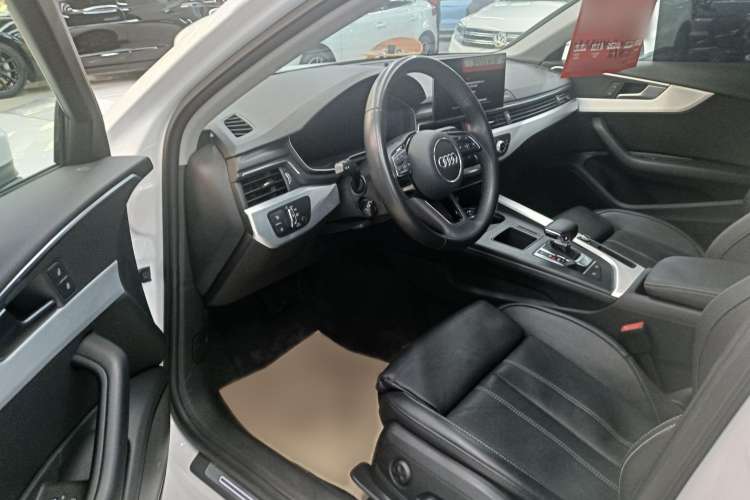 Used Audi A4L 2023 40 TFSI Fashion Dynamic Model
