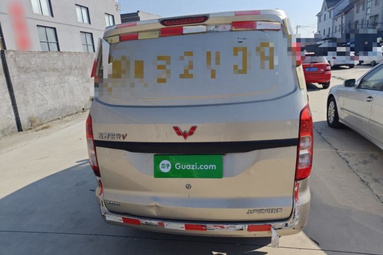 Used Wuling Hongguang V 2019 1.5L Jingqu Edition Sealed-Window Vehicle China VI LAR
