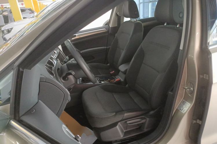 Used Volkswagen Golf 2019 280TSI DSG Comfort Version China VI Standard
