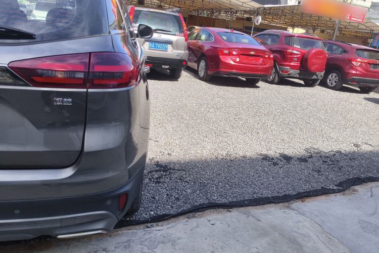 Used Geely Auto Emgrand X7 Sport 2020 1.8TD DCT Two-Wheel Drive Smart Connect 4G-Enabled Version
