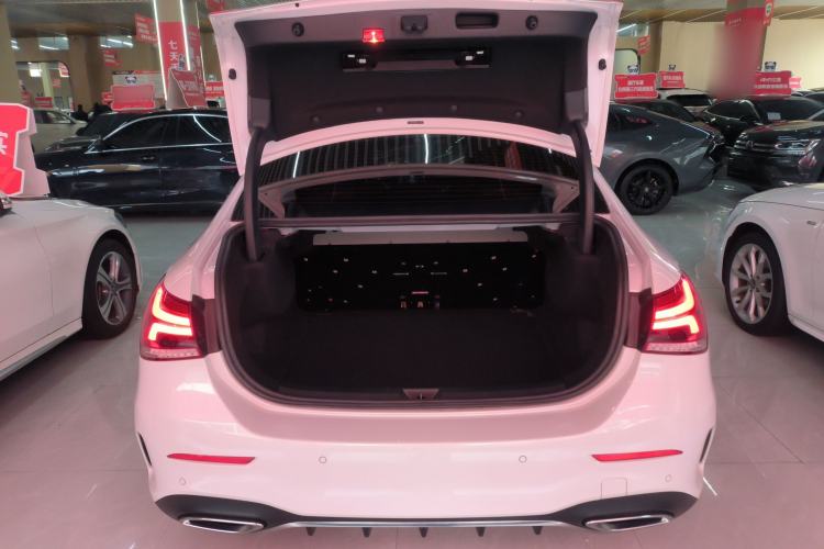 Used Mercedes-Benz A-Class 2021 A 200 L Sport Sedan Fashion Model
