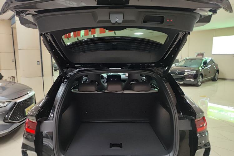 Used BYD Song PLUS New Energy 2025 EV Intelligent Driving Version 520km Premium Model
