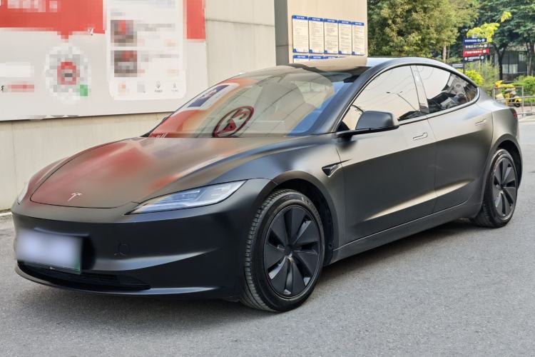 Used Tesla Model 3 2023 Long-Range All-Wheel-Drive Version
