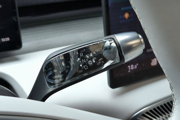 Used XPeng X9 2024 702 Ultra-Long Range Pro
