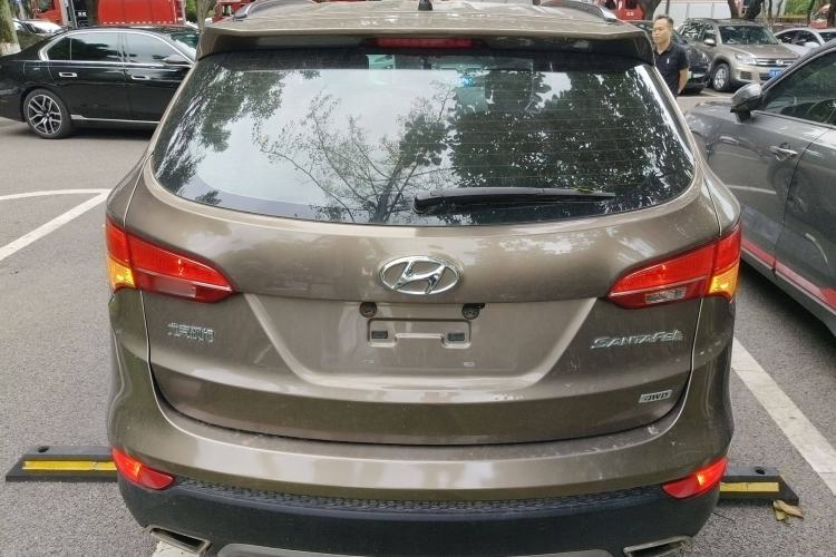 Used Hyundai Santa Fe 2013 2.4L Automatic 4x4 Comfort Edition
