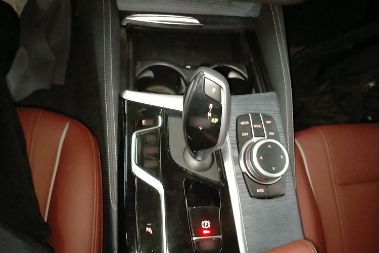 Used BMW 5 Series 2022 Restyled 530Li Leading Edition M Sport Package
