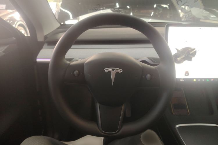 Used Tesla Model Y 2024 Rear-Wheel-Drive Version
