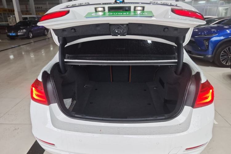 Used BMW 3 Series 2014 320Li Luxury Design Package
