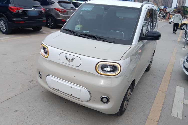 Used Wuling Hongguang MINIEV 2024 3rd Generation 215km Advanced Version
