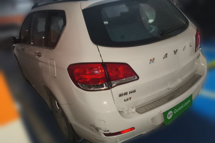 Used Haval H6 2015 Upgraded Model 1.5T Manual Two-Wheel Drive Elite Version
