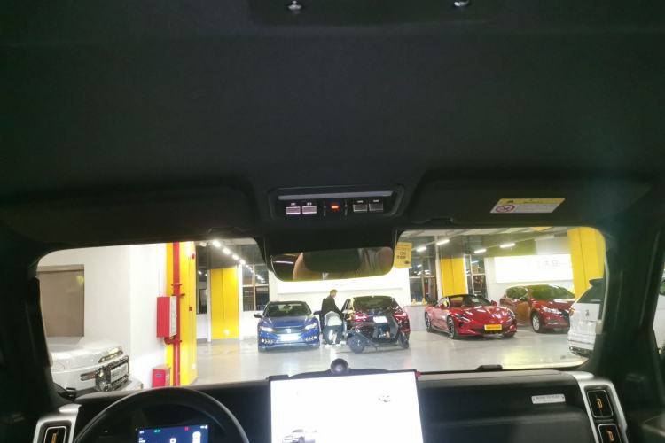 Used  V23 2025 501 Four-Wheel Drive Intelligent Driving Version
