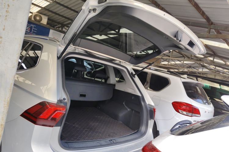 Used Volkswagen Tiguan L 2019 Updated Version 330TSI Automatic Two-Wheel Drive Panoramic Comfort Edition China VI Standard