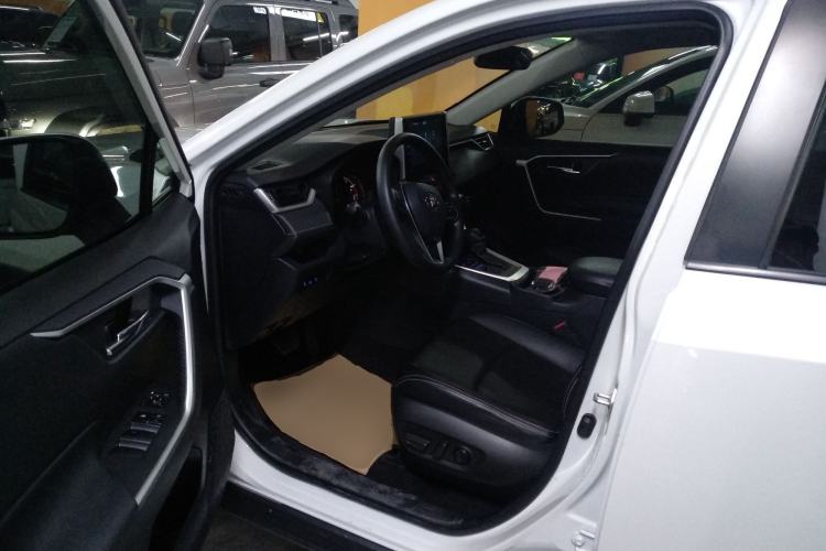 Used Toyota RAV4 2020 2.0L CVT 4x4 Trend Edition
