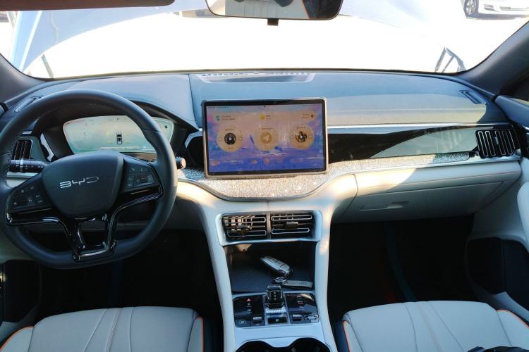 Used BYD Song PLUS New Energy 2024 HONOR Edition DM-i 110km Flagship Model
