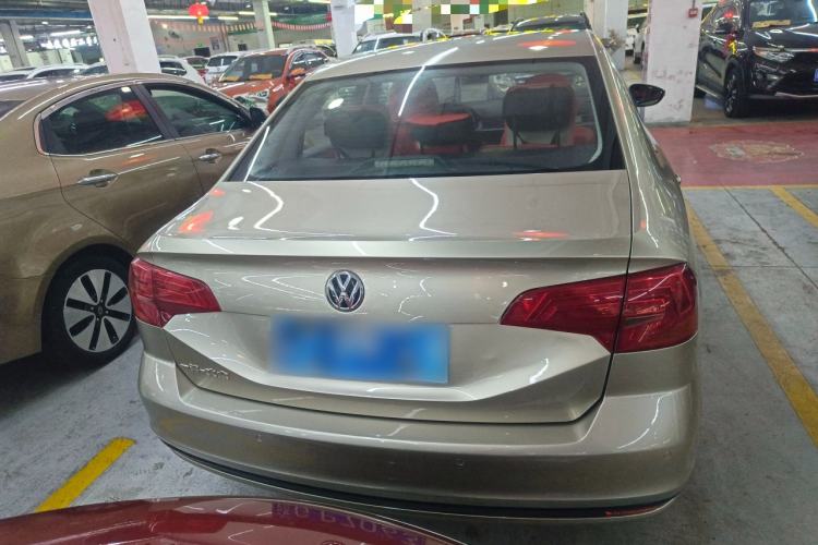 Used Volkswagen Bora 2016 1.6L Manual Fashion Edition
