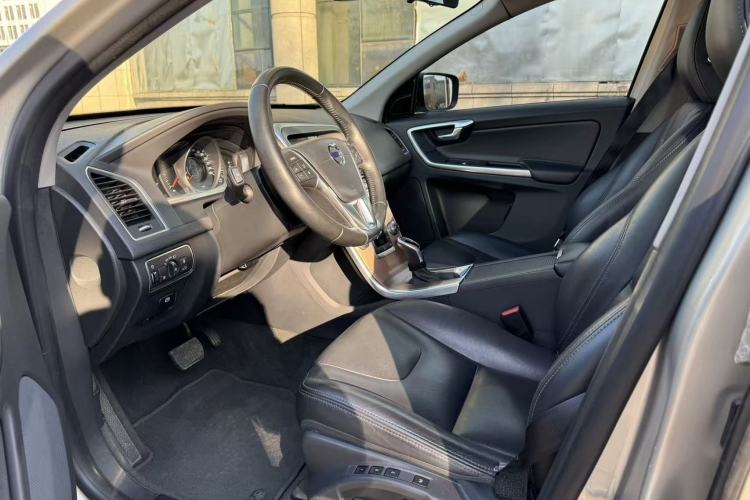 Used Volvo XC60 2017 T5 Smart Upgrade Edition