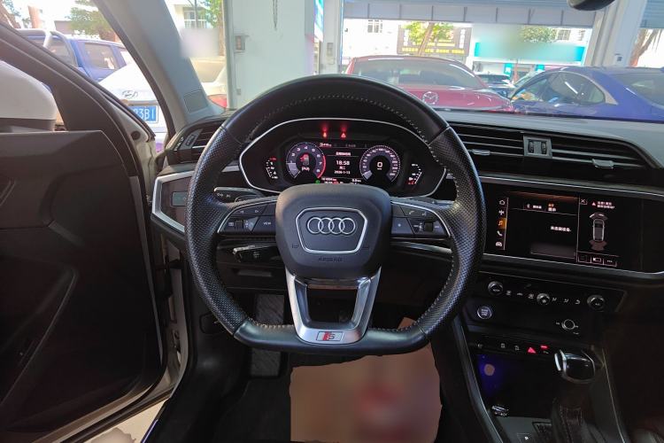 Used Audi Q3 Sportback 2020 40 TFSI Fashion Model
