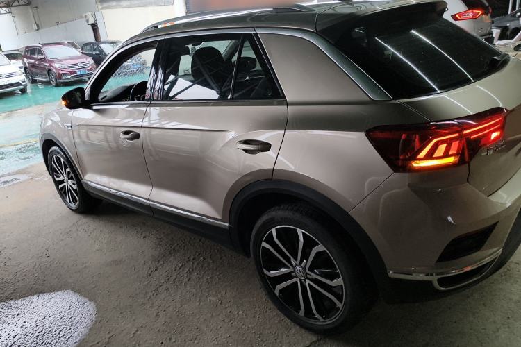 Used Volkswagen T-ROC 2019 280TSI DSG Two-Wheel Drive Comfort Version China VI Standard
