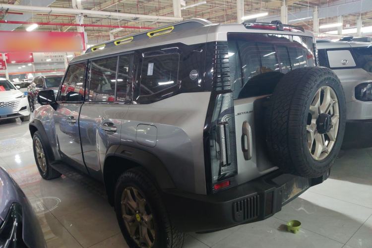 Used JETOUR Traveler 2023 2.0T Four-Wheel Drive Conqueror
