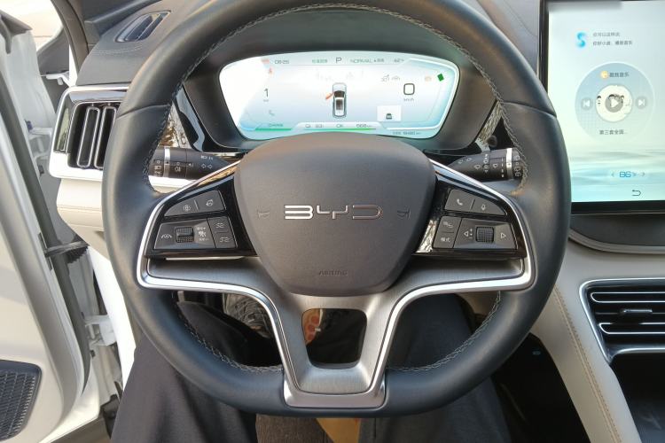 Used BYD Song PLUS New Energy 2023 Champion Edition EV 605KM Flagship PLUS
