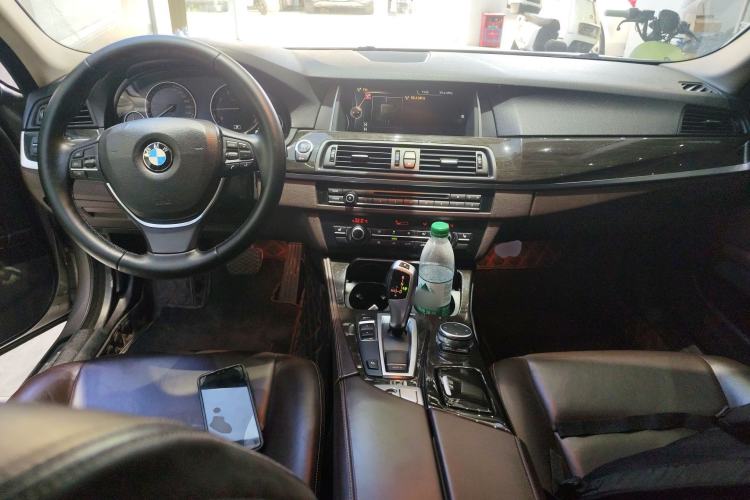 Used BMW 5 Series 2014 525Li Luxury Design Package
