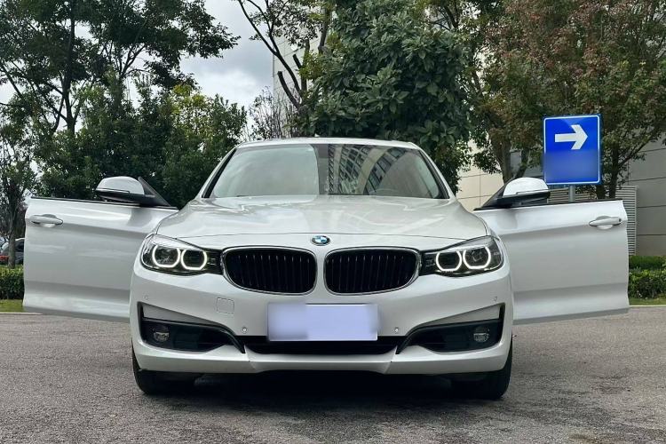 Used BMW 3 Series GT 2018 320i Sport Edition
