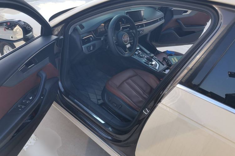 Used Audi A4L 2017 Plus 40 TFSI Ambition Model
