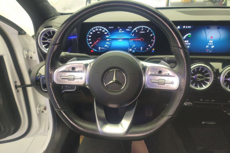 Used Mercedes-Benz A-Class 2022 Second Facelift A 200 L Sport Sedan Fashion Version
