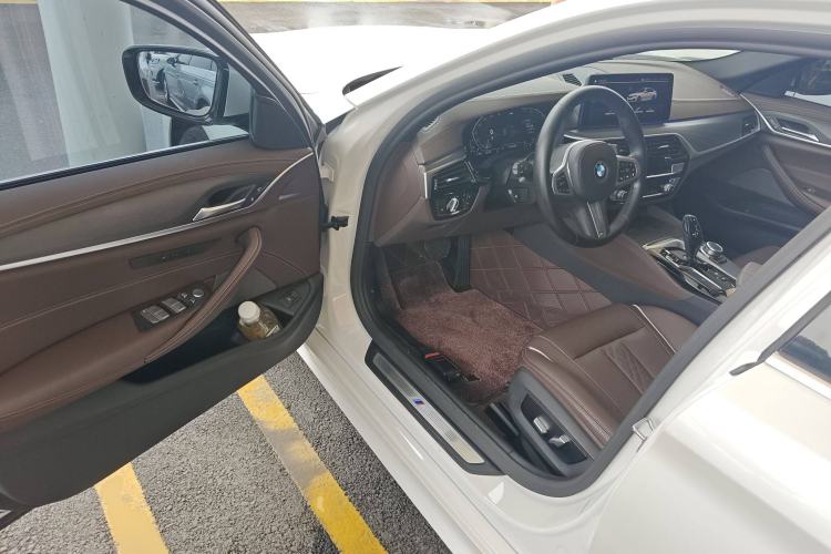 Used BMW 5 Series 2022 Restyled 530Li Leading Edition M Sport Package
