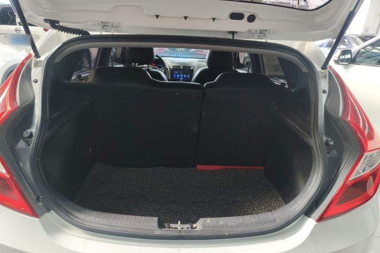 Used Hyundai Verna Ray 2016 1.4L Automatic Leading-Edge GLX