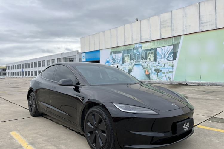 Used Tesla Model 3 2025 Rear-Wheel-Drive Version
