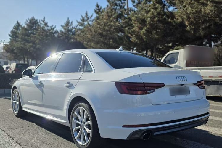 Used Audi A4L 2018 30th Anniversary Edition 40 TFSI Fashion Model
