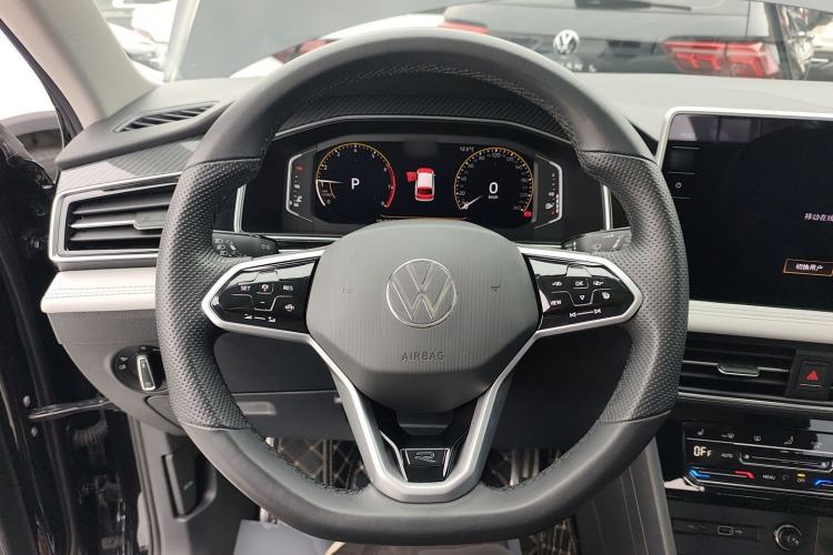 Used Volkswagen Tiguan L 2022 330TSI Automatic Two-Wheel Drive R-Line Enhanced Edition
