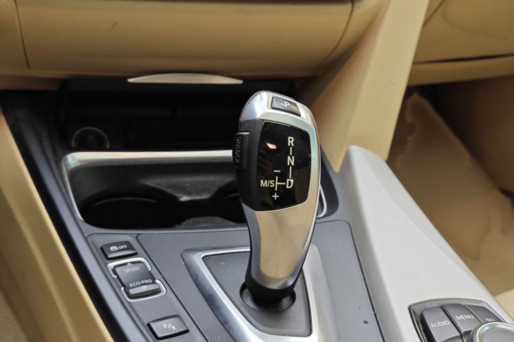 Used BMW 3 Series 2015 320i Luxury Line Stylish Edition