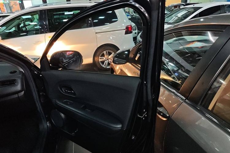 Used Honda Vezel 2019 1.5L CVT Pioneer Edition China VI
