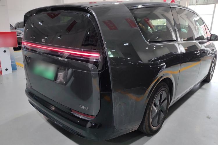 Used Li Auto MEGA 2024 Ultra Model

