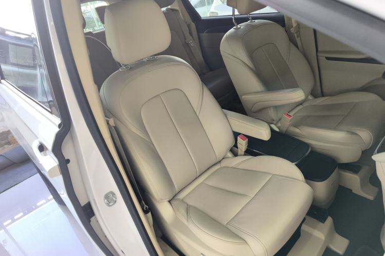 Used Buick GL8 2023 ES Lu Zun Deluxe Model
