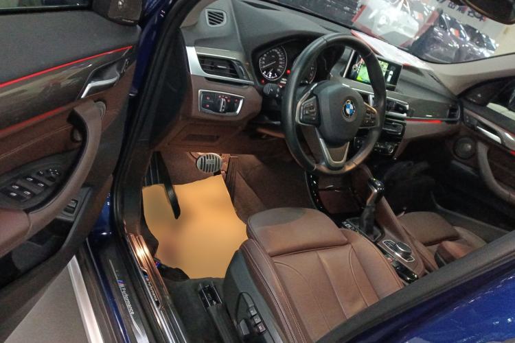 Used BMW X1 2016 xDrive20Li Luxury Model
