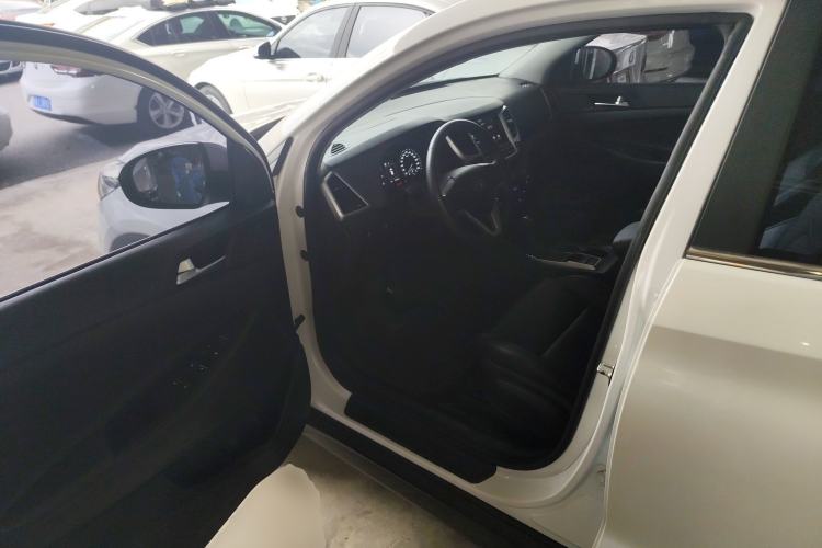 Used Hyundai Tucson 2015 1.6T Dual-Clutch Two-Wheel-Drive Smart Model
