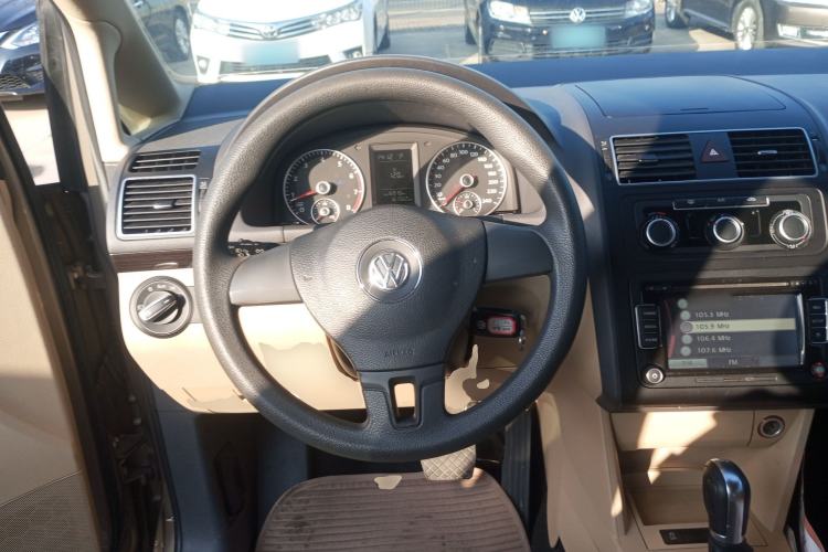 Used Volkswagen Touran 2015 1.4T DSG Comfort Edition 5 Seats