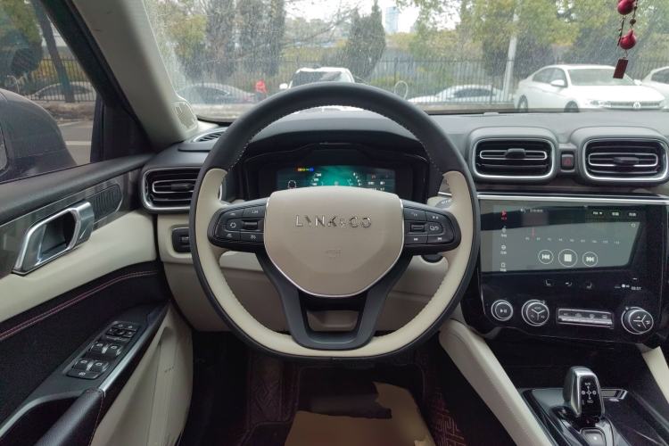 Used Lynk & Co 02 2019 1.5T DCT Two-Wheel Drive Zhaoban Version China VI Standard
