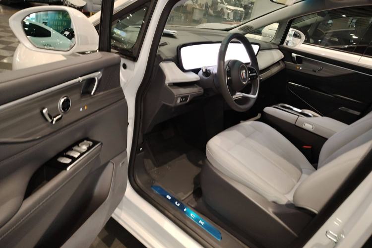 Used Buick GL8 2025 Lu Zun Deluxe Edition