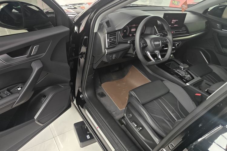 Used Audi Q5L 2024 40 TFSI Fashion Dynamic Model