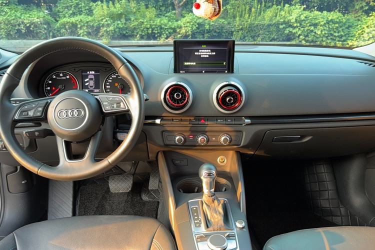 Used Audi A3 2020 Limousine 35 TFSI Fashion Edition China VI Emission Standard
