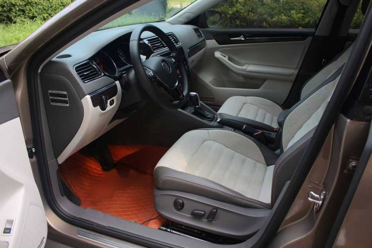 Used Volkswagen Sagitar 2016 230TSI 25th Anniversary Edition
